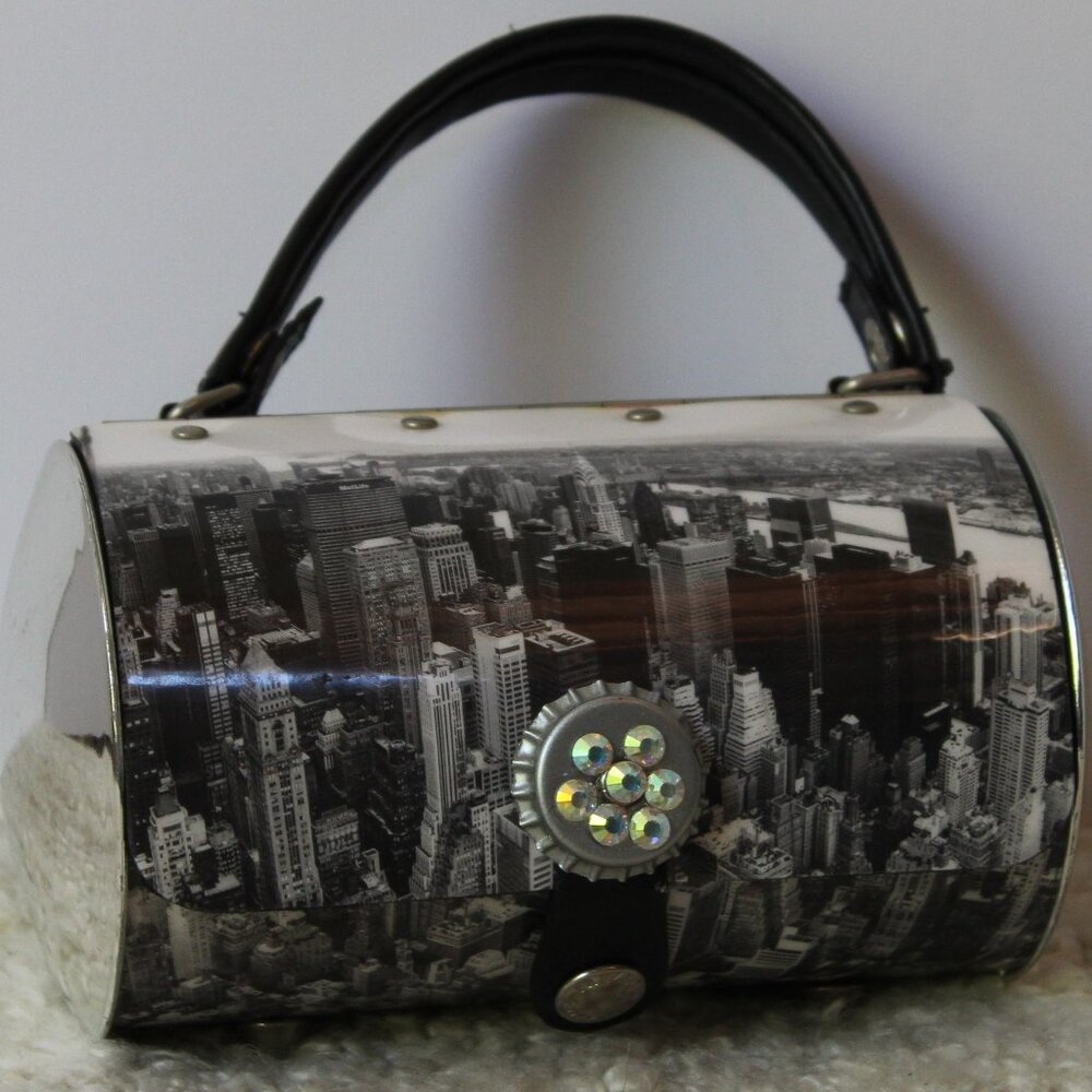 Prezzo pre 911 NYC Skyline cylinder PURSE classic vintage HANDBAG y2k